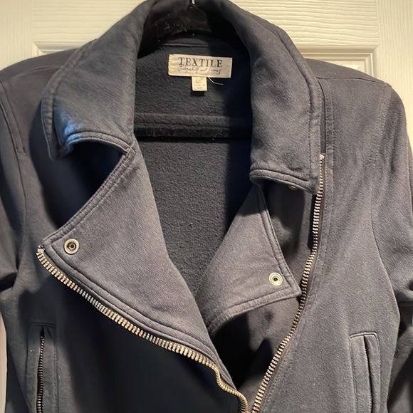 TEXTILE- Elizabeth and James moto style jacket . Size large. - Picture 2 of 6